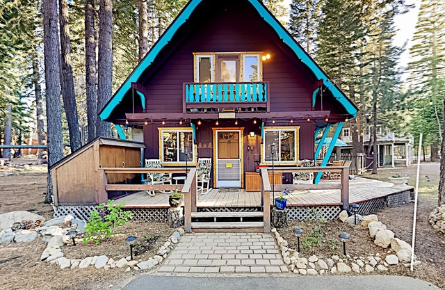 Woodsy hideaway with beach club, yoga, pool & tennis - 1 mile to ski slopes