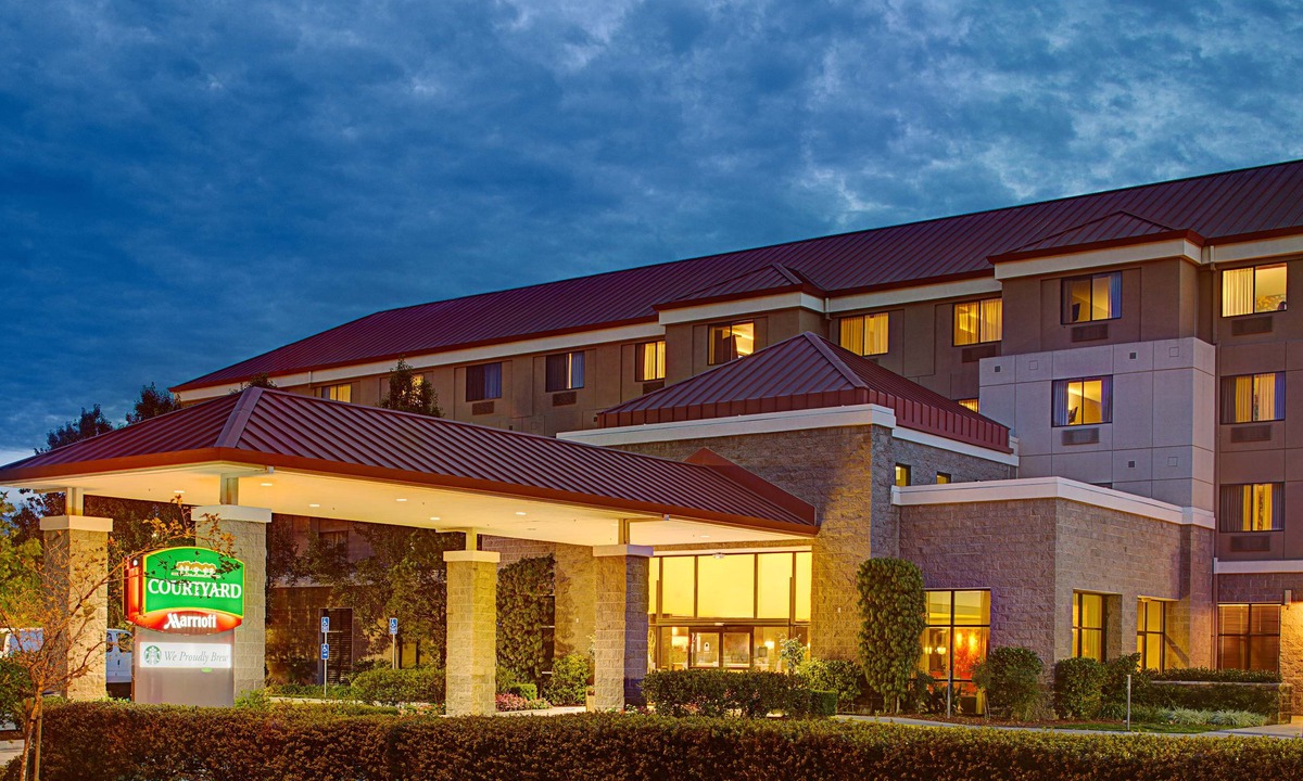 Southeastern Sacramento Hotel | Courtyard by Marriott Sacramento Midtown