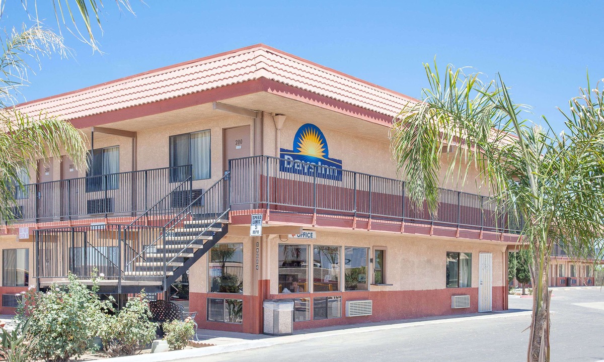 Lost Hills Hotel | Days Inn by Wyndham Lost Hills