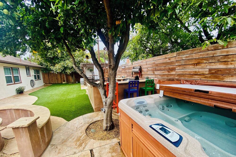 Ventura House | Cozy Casita invites you and your family or friends