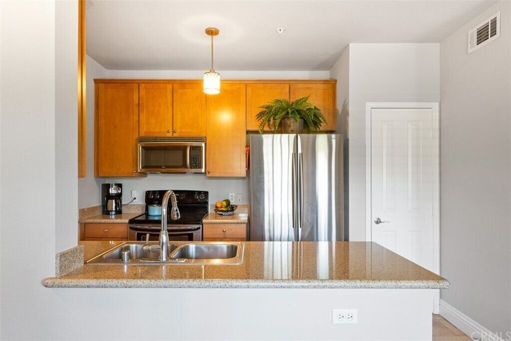 Laguna Hills Condo | Top floor cozy condo