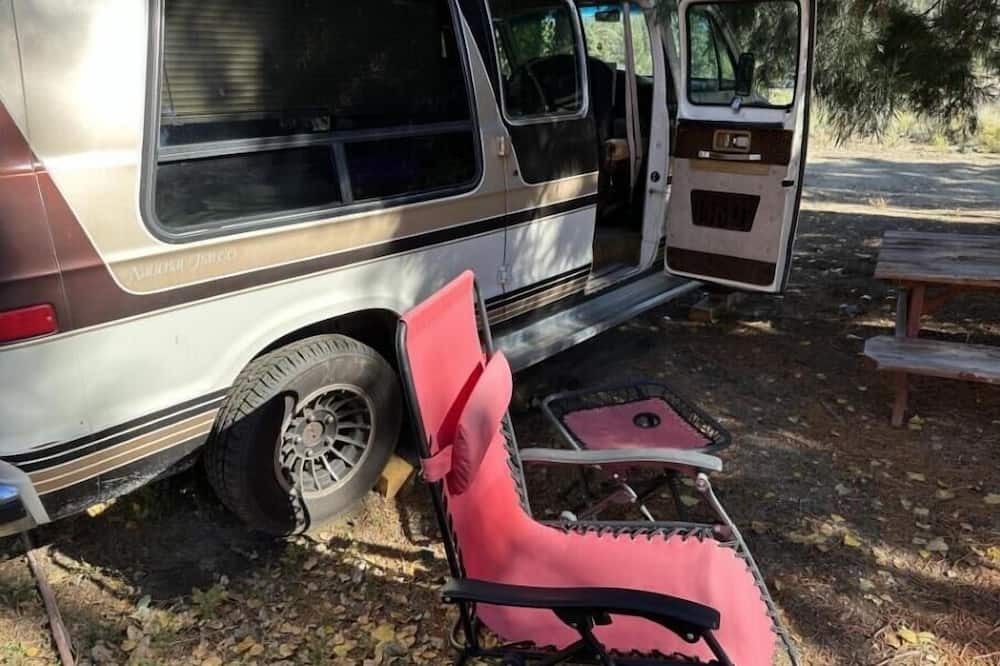 Wrightwood House | Vehicle home
