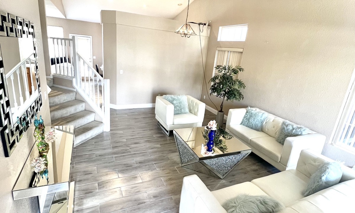 Tracy House | Beautiful 2-storey Home centrally located in Tracy
