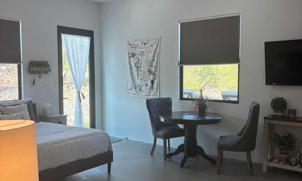 New River Apartment | Private Casita in the desert w amazing views, sunsets, and wildlife.