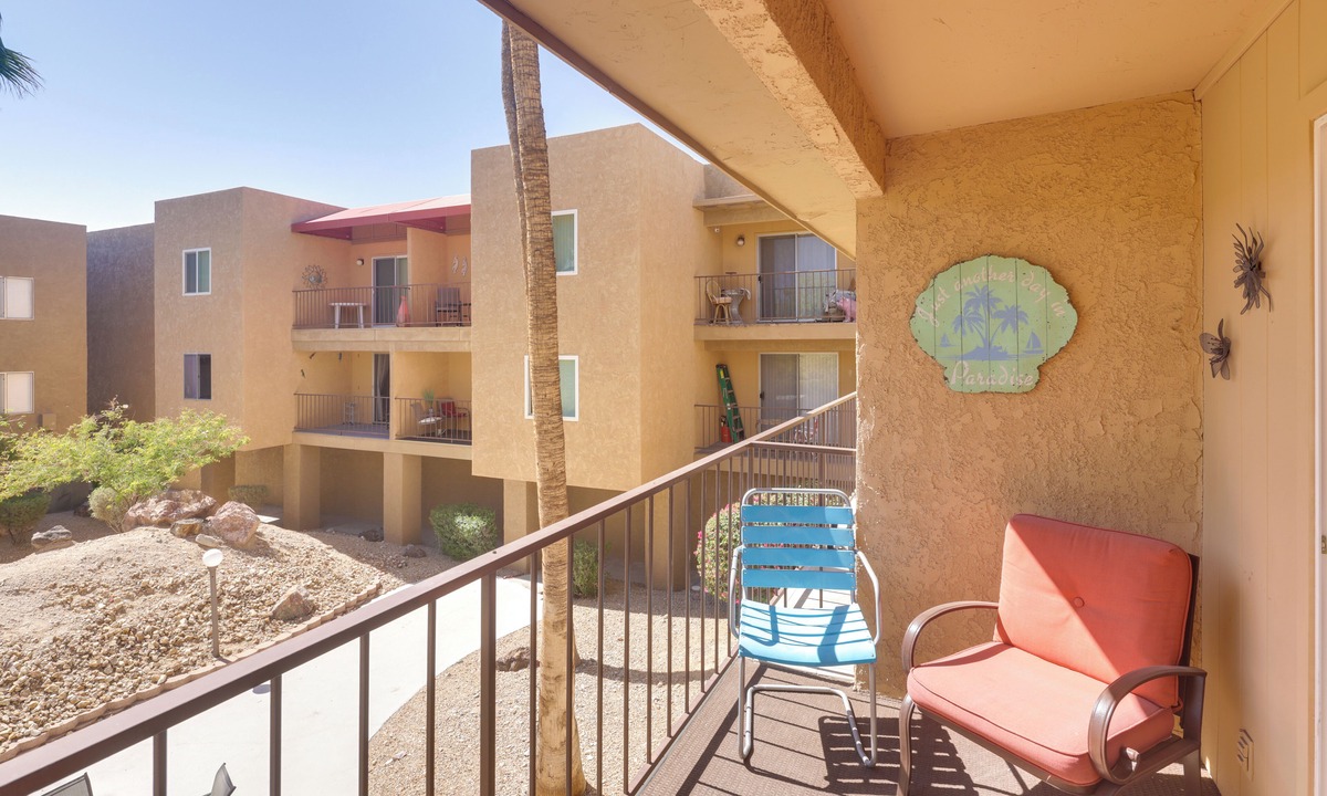 Lake Havasu City Condo | Walk to Lake, Dining & Shops: Lake Havasu Condo