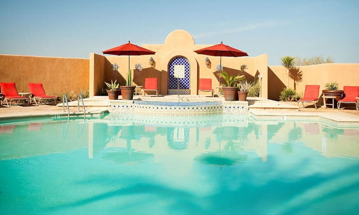 Cibola Vista Condo | Beautiful Studio Apt in a great resort setting with fountains, courtyards, and pool with bar