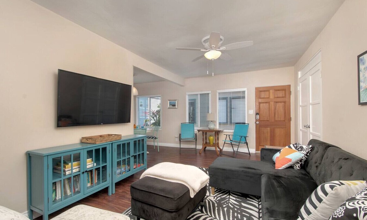 Mission Beach Apartment | Ben`s Beach Bungalow 3, Ocean View Mission Beach 1