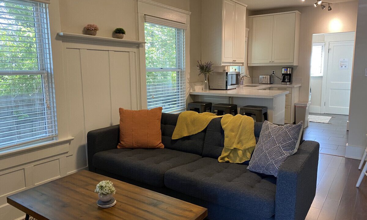South Park Apartment | Pacific Craftsman One Bedroom With Washer Dryer Heart Of South Park