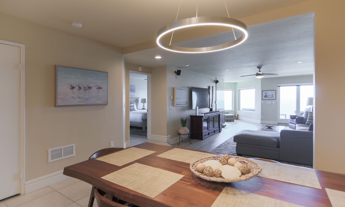 Solana Beach Condo | Relax & Renew - Oceanfront Paradise, pool, beach