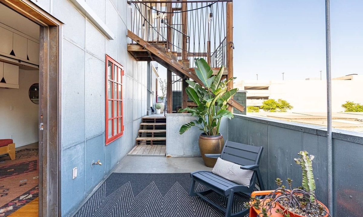 Downtown San Diego Apartment | Room T at The Dutra Inn - Little Italy