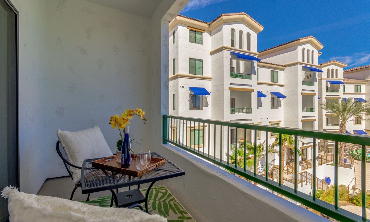 Ocotillo Condo | Gorgeous Condo Large Resort Pool & mountain views! 30 Night Min!