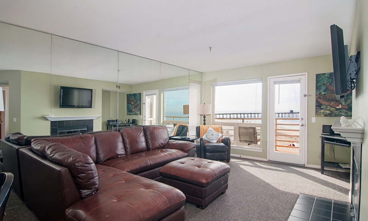 Imperial Beach Condo | San Diego County Oceanfront 3 bedroom-heated pool/jacuzzi. Complex on the sand