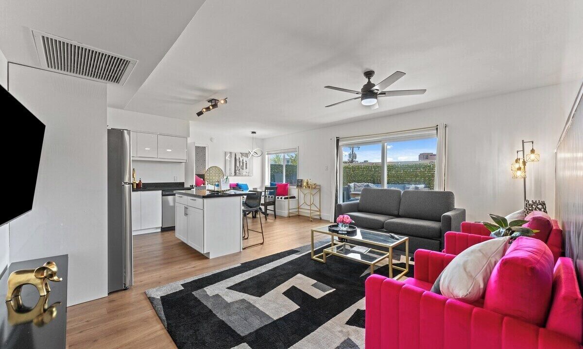 Brown and Stetson Business Condo | Old Town Chic, a stylish condo in the best location