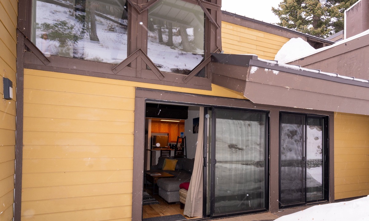 Alpine Meadows Condo | New Listing! Cozy Mountain Retreat Near 5-Lakes Hiking Trail & River Rafting, by Tahoe Time VR
