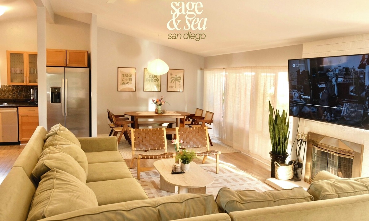 Serra Mesa House | Sage & Sea – Snapdragon Stadium, Central San Diego, 15 min away from Beach