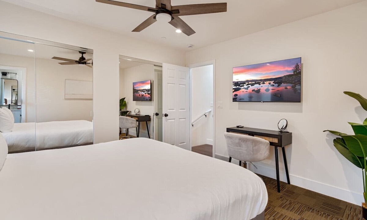 Mid-City Apartment | Lux 3BR w/King Beds & Fire Pit