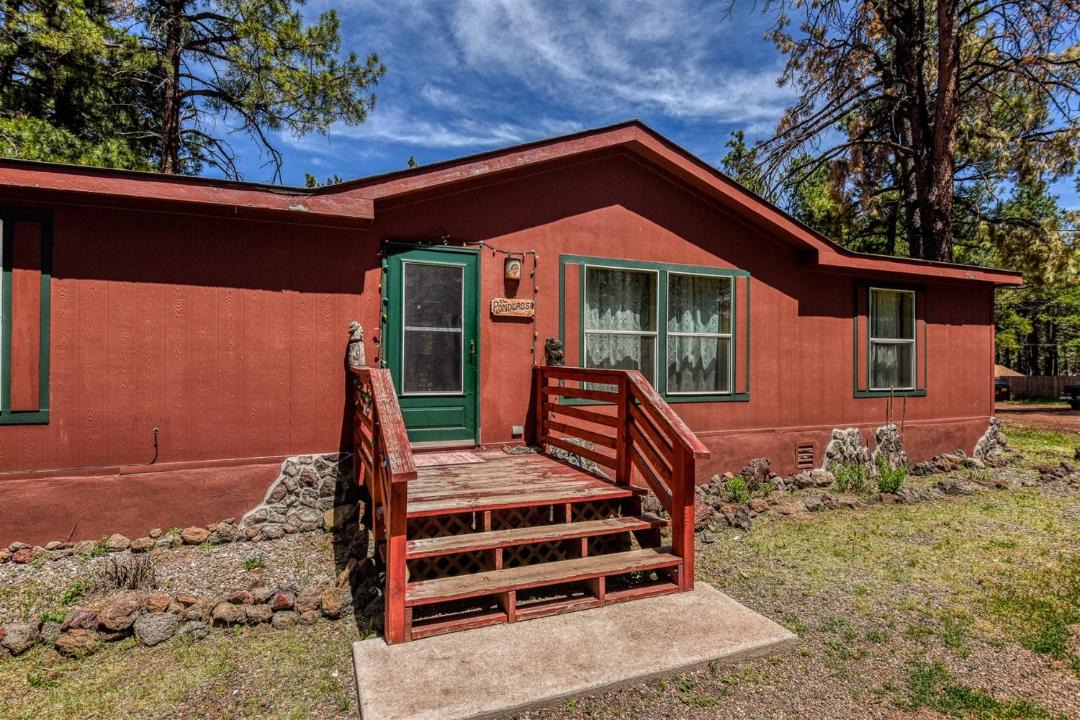 Parks House | The Ponderosa Scenic Forest Views Fire Pit BBQ Pet-Friendly Now with Wi-Fi