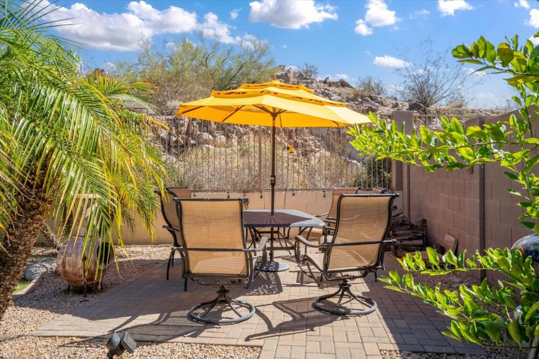 Estrella Mountain Ranch House | Estrella Golden Oasis Mountain view back yard!