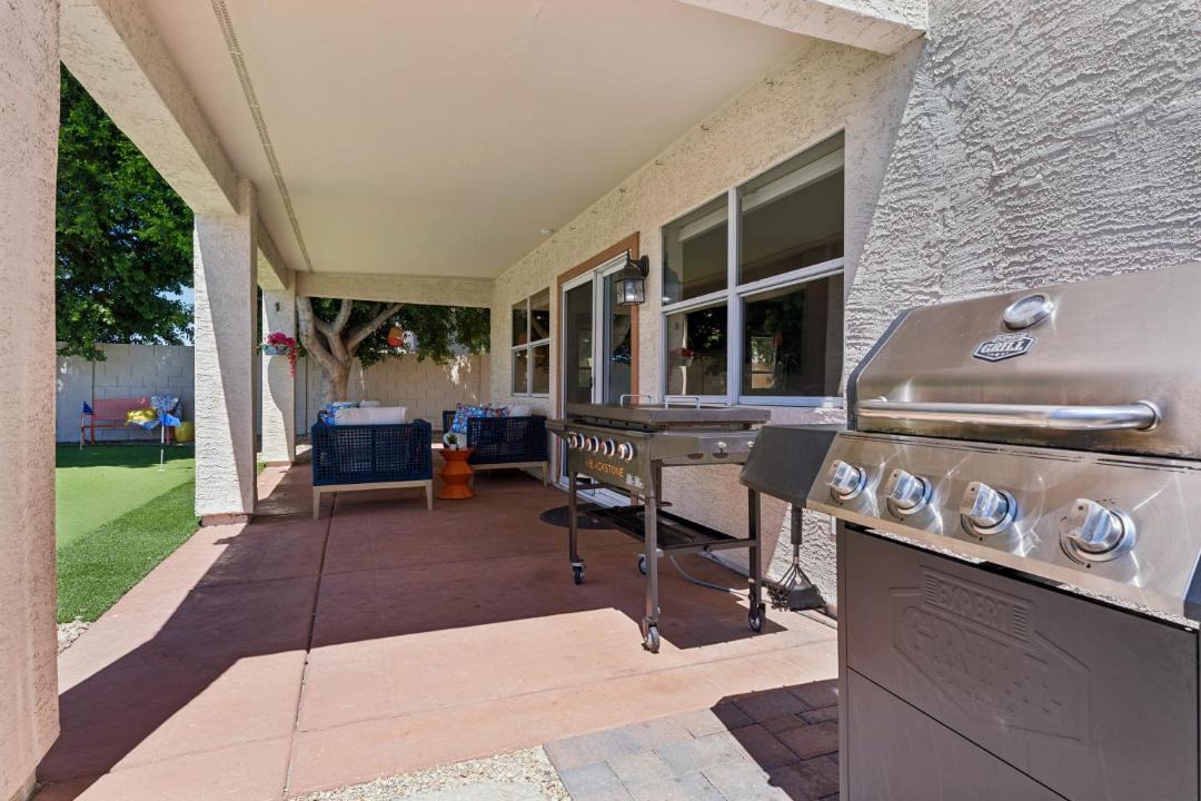 Arrowhead Ranch House | Resort-Style 5BR Heated Pool Putting Green