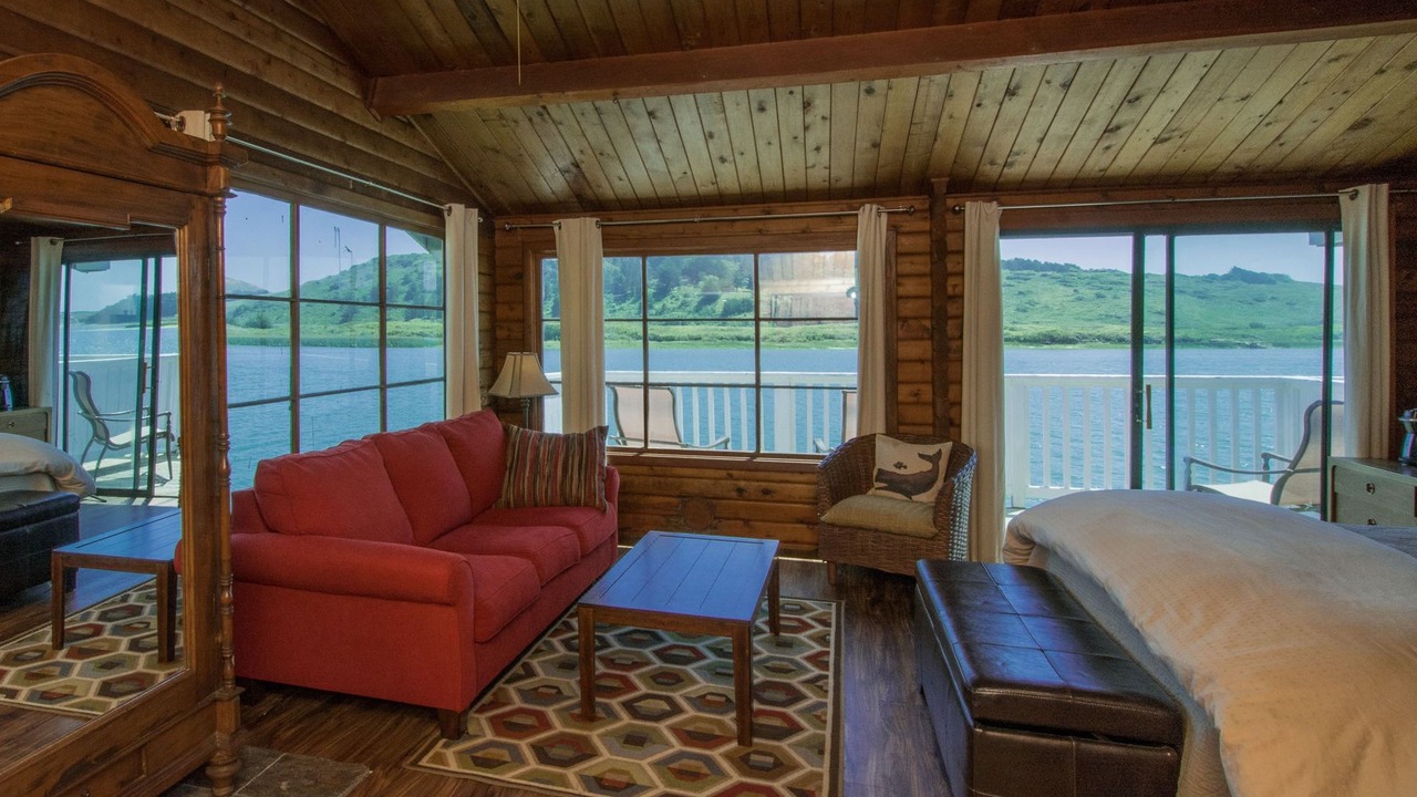 Photo of Livingroom in Jenner