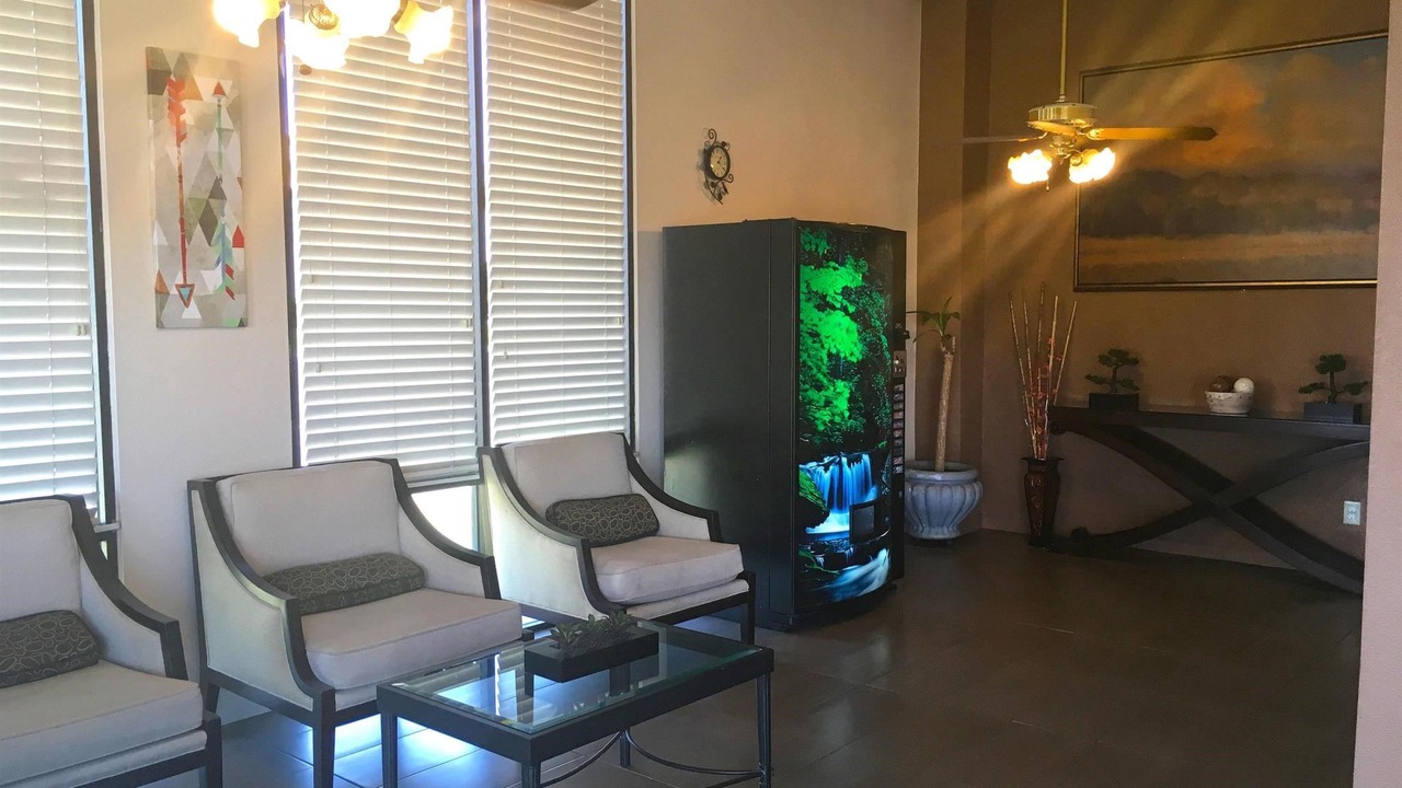 Photo of Livingroom in Delano