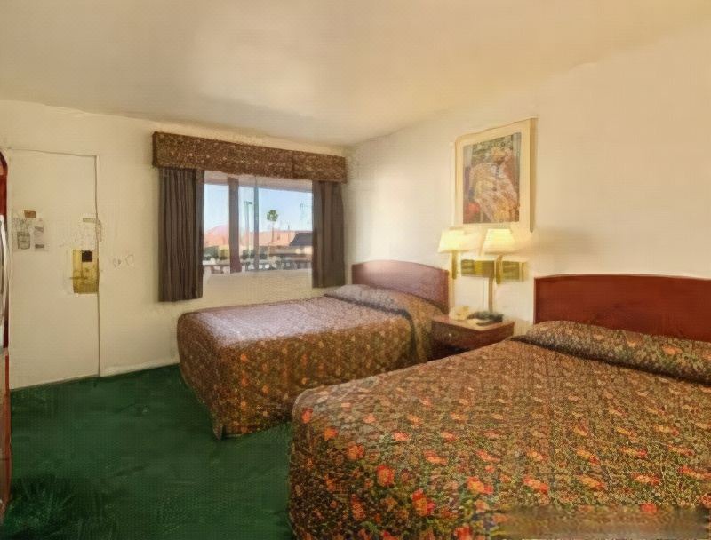 Photo of Bedroom in Barstow