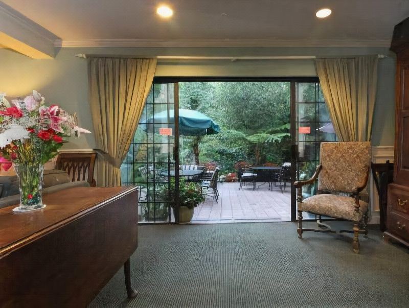 Photo of Livingroom in Saratoga