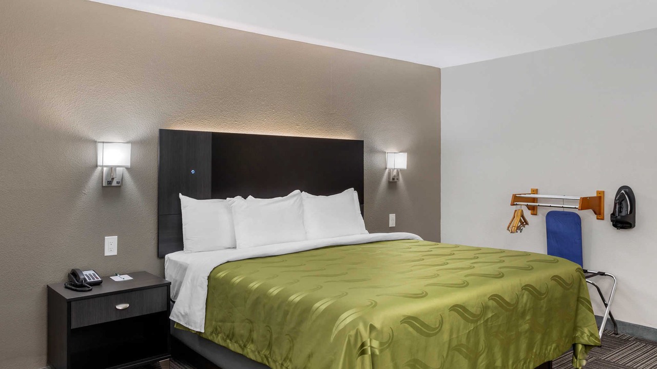 Photo of Bedroom in Kettleman City