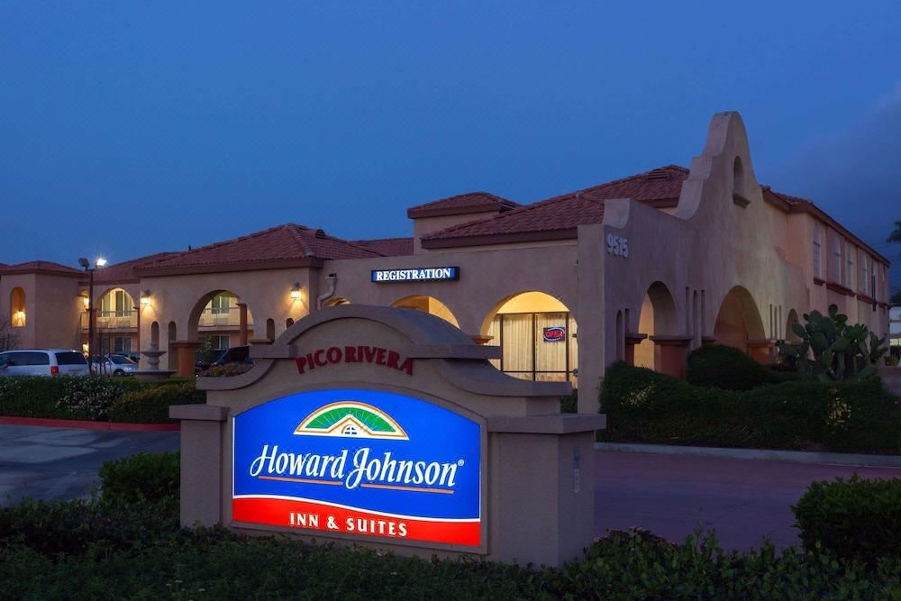 Photo of Buildings in El Rancho