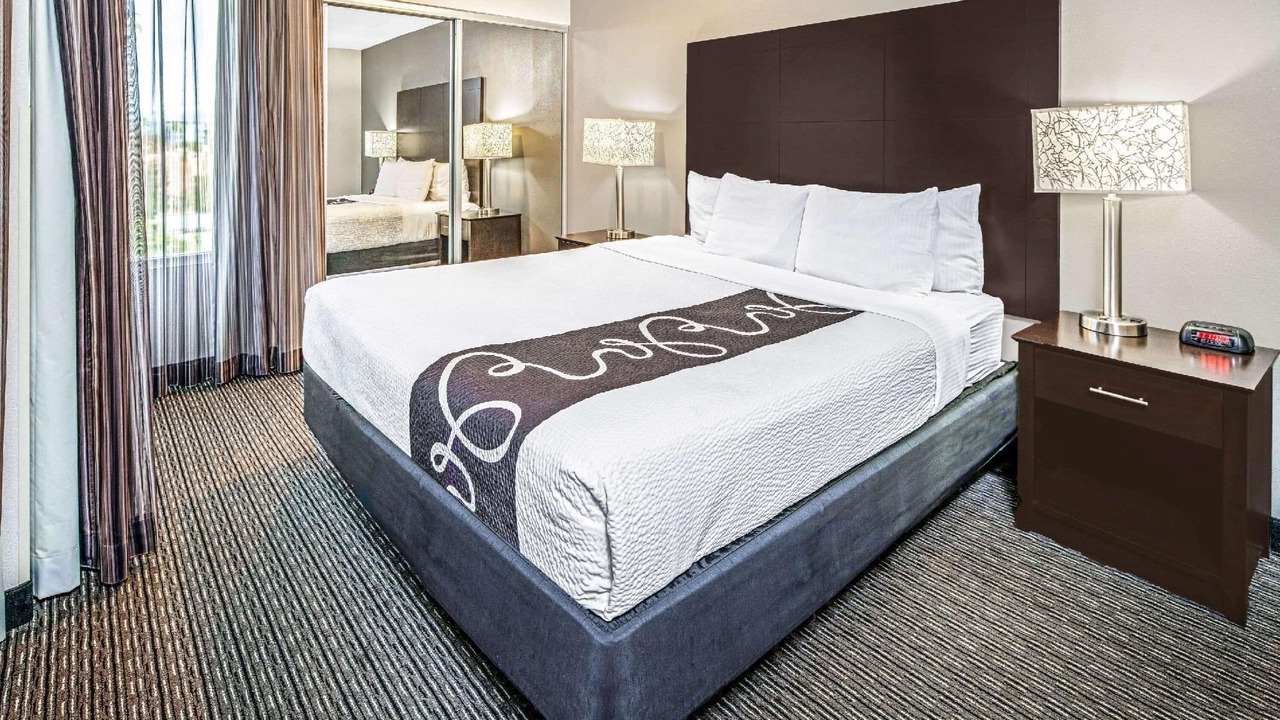 Photo of Bedroom in Anaheim Resort