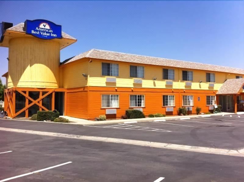 Photo of Buildings in Dunnigan