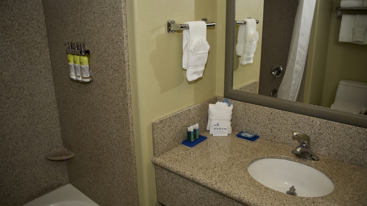 Photo of Bathroom in Nut Tree