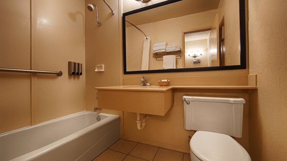 Photo of Bathroom in Blythe
