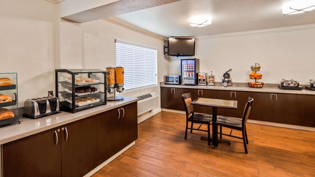 Photo of Kitchen in Southwestern Sacramento