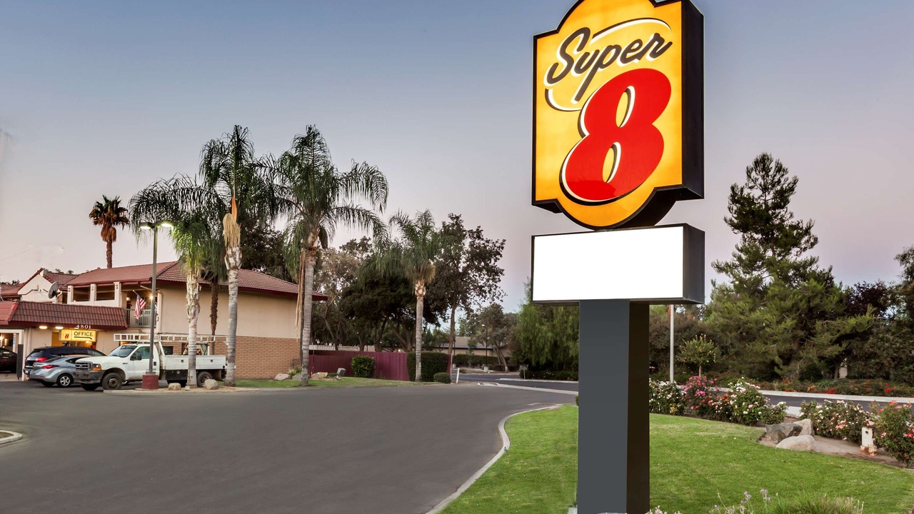 Photo of Buildings in Visalia