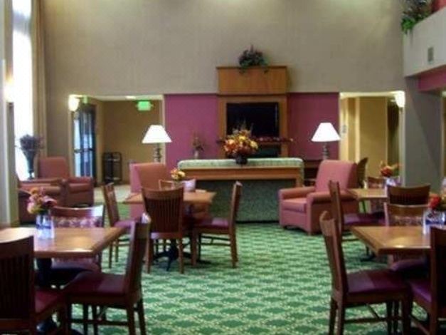 Photo of Livingroom in Tulare