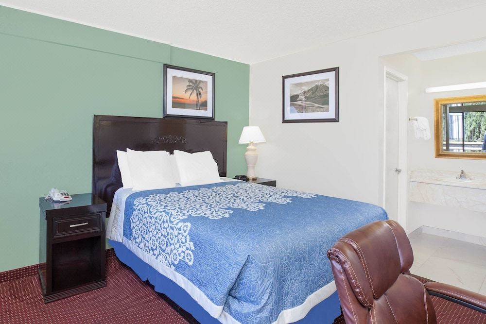 Photo of Bedroom in Lost Hills