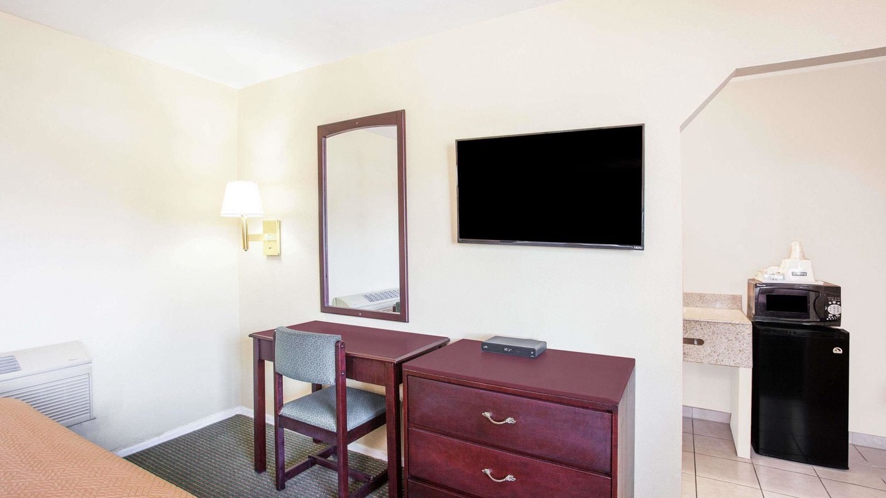 Photo of Livingroom in Barstow