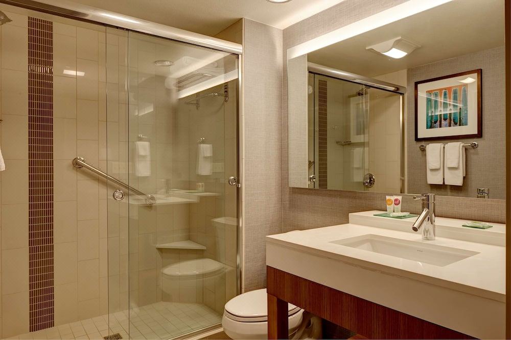 Photo of Bathroom in Raisin