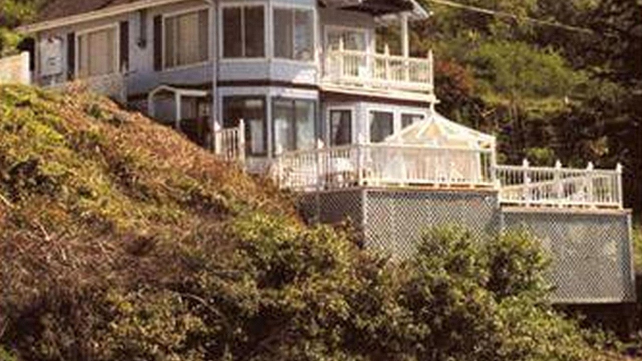 Photo of Buildings in Jenner