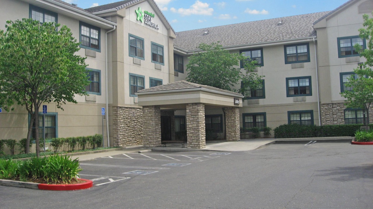 Photo of Buildings in Folsom Road