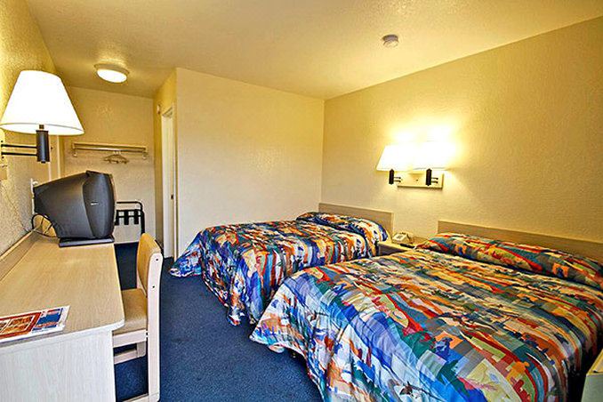 Photo of Bedroom in Raisin