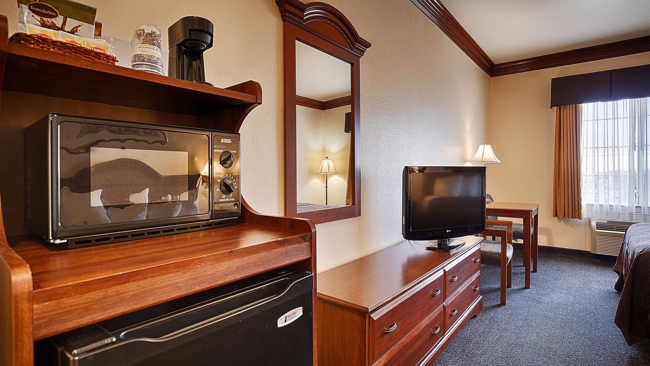 Photo of Livingroom in Southwestern Sacramento