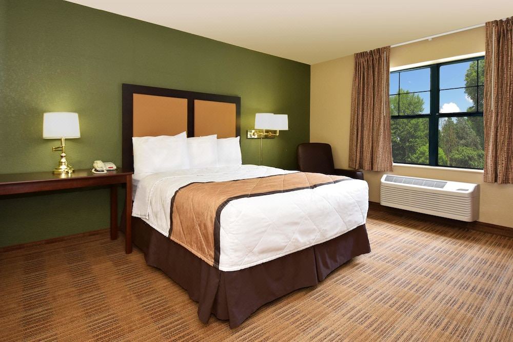 Photo of Bedroom in Folsom Road