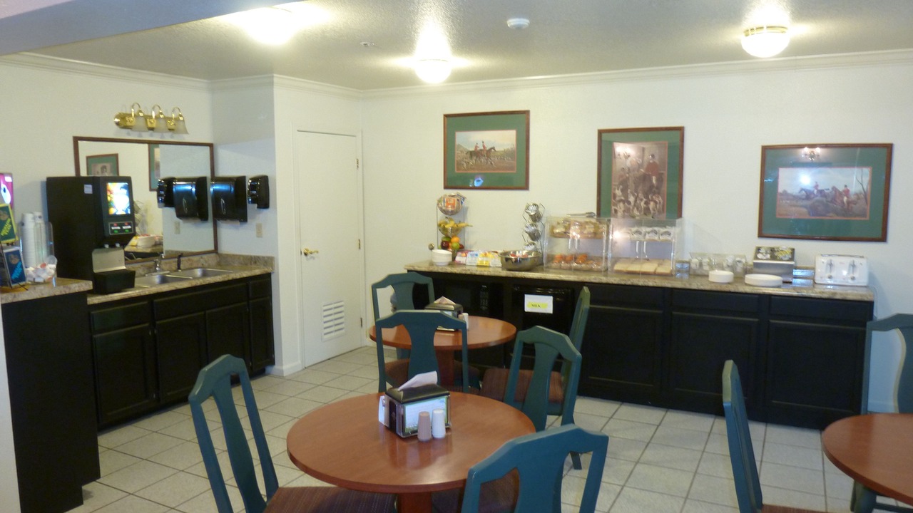 Photo of Livingroom in Southwestern Sacramento