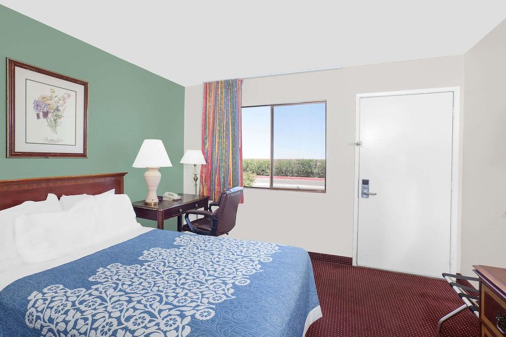 Photo of Bedroom in Lost Hills