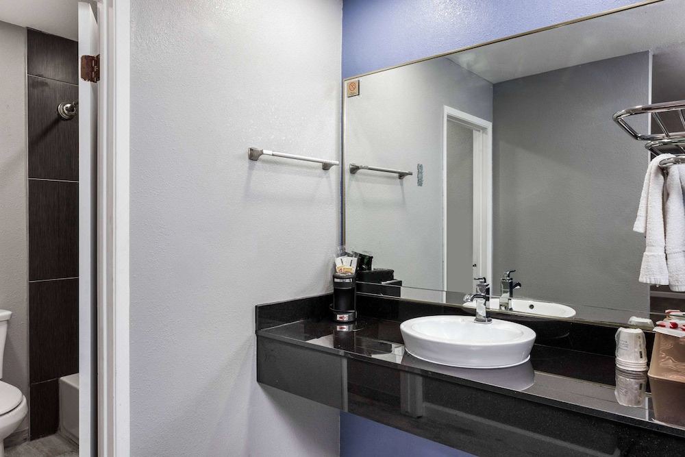 Photo of Bathroom in Visalia
