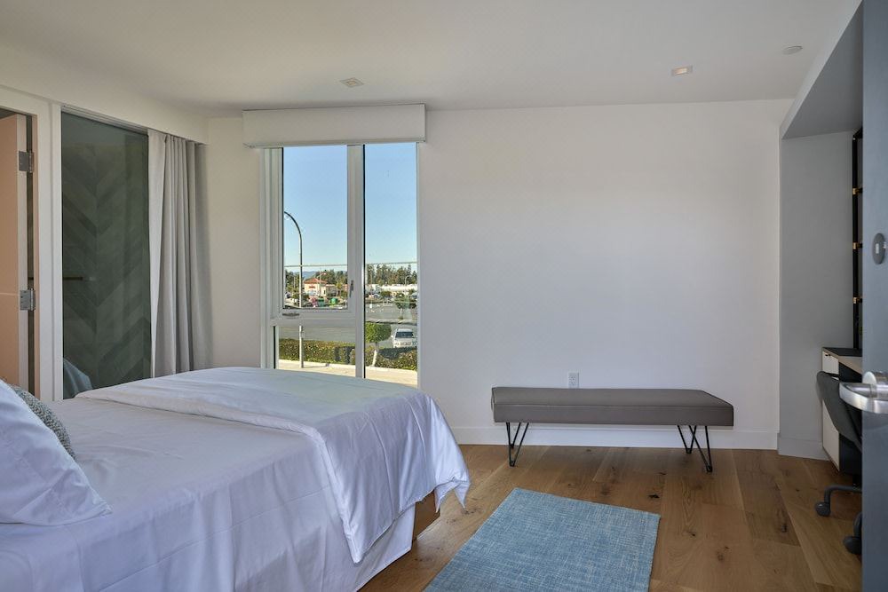Photo of Bedroom in Blanco - Culver Crest