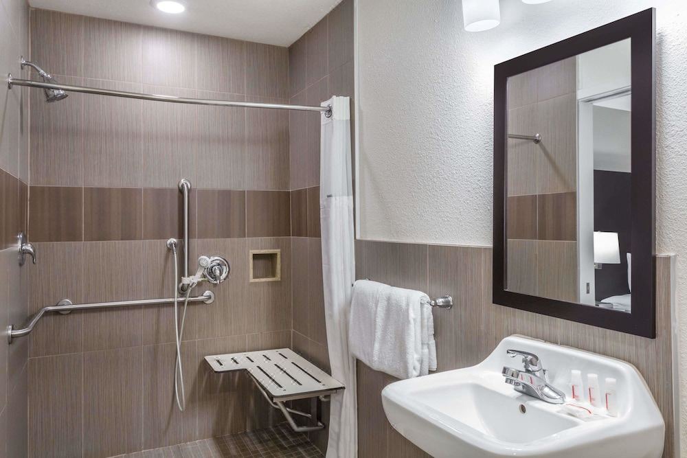 Photo of Bathroom in North Fremont Street