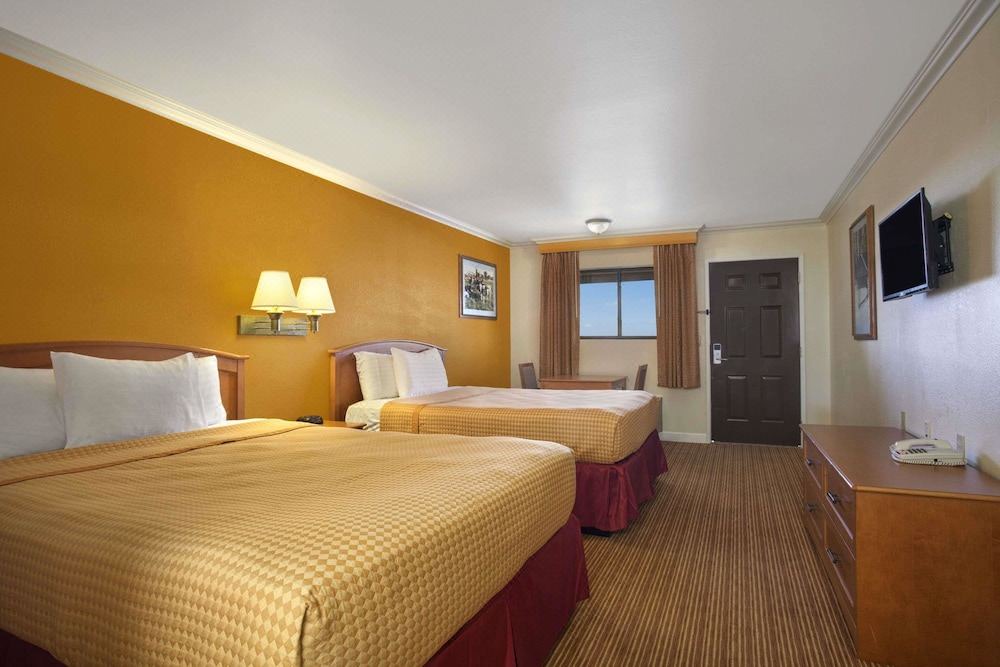 Photo of Bedroom in Lemoore